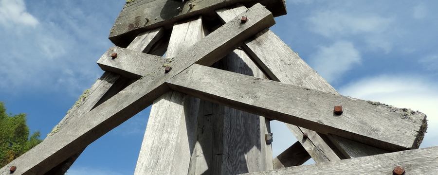 039 Urquhart Castle Trebuchet